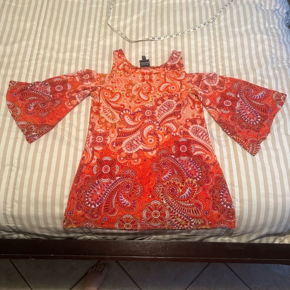 Coco Blanco Red Cold Shoulder Paisley Blouse Womens Size M - Picture 11 of 11